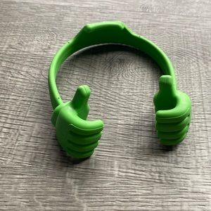 Flexible cell phone holder